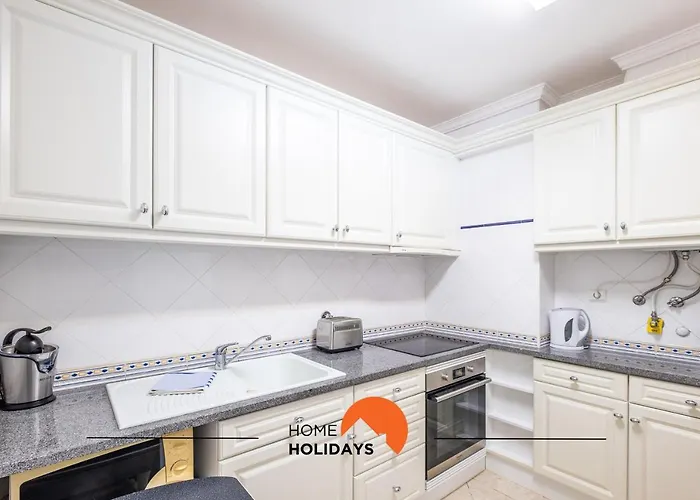 #068 T1 Salgados By Holidays 아파트 기아