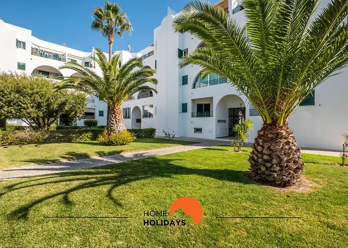 #068 T1 Salgados By Holidays 아파트 *