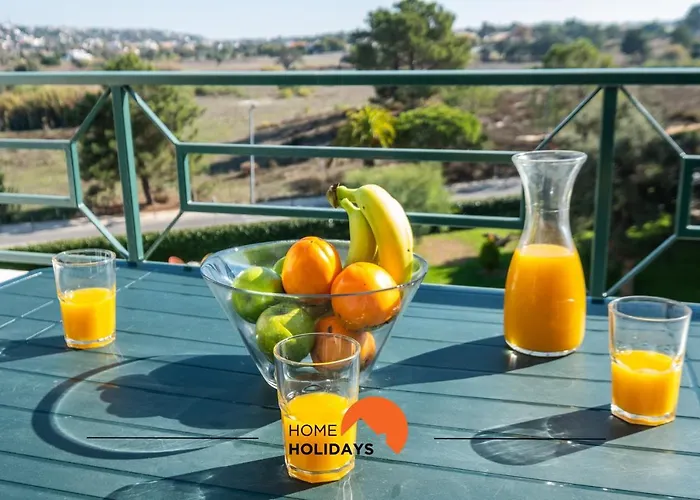 #068 T1 Salgados By Holidays *