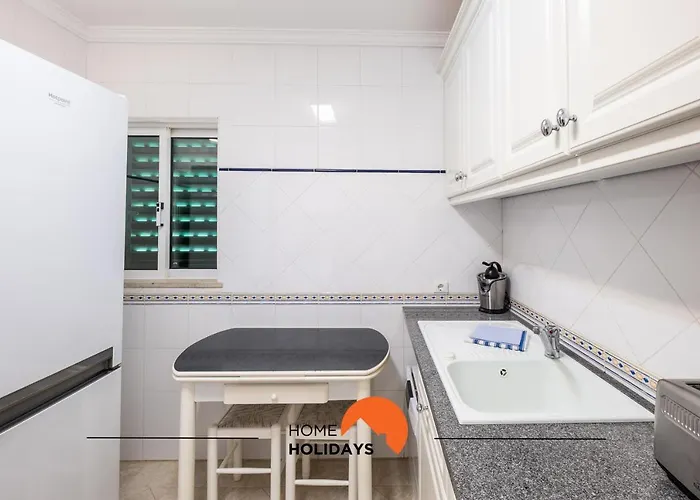 #068 T1 Salgados By Holidays 아파트 기아