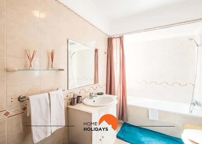 #068 T1 Salgados by Home Holidays *